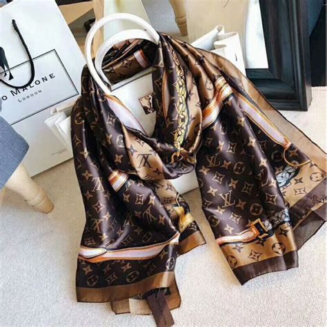 louis vuitton eşarp fiyatları|Scarves for Women Luxury Collection .